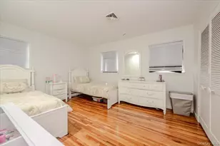 30 Cheshire Rd, Inwood, NY 11096 - Photo 11