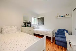 30 Cheshire Rd, Inwood, NY 11096 - Photo 13