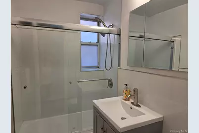 67-12 Yellowstone Boulevard #B15, Forest Hills, NY 11375 - Photo 11