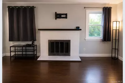 187 Perry Street, Hempstead, NY 11550 - Photo 5