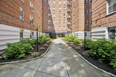 247 Parkview Avenue #3P, Bronxville, NY 10708 - Photo 1