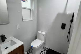 121-11 195th St, Saint Albans, NY 11413 - Photo 9