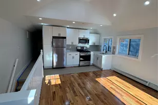121-11 195th St, Saint Albans, NY 11413 - Photo 3