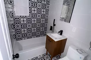 121-11 195th St, Saint Albans, NY 11413 - Photo 5