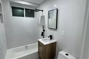 121-11 195th St, Saint Albans, NY 11413 - Photo 13