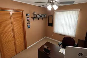 32 Taylor Dr, Farmingdale, NY 11735 - Photo 13