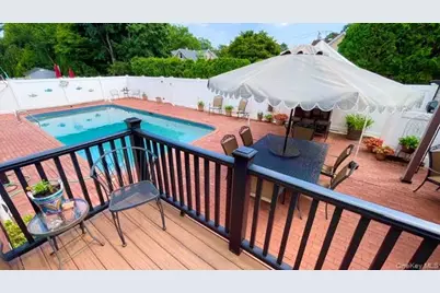 32 Taylor Drive, Farmingdale, NY 11735 - Photo 21
