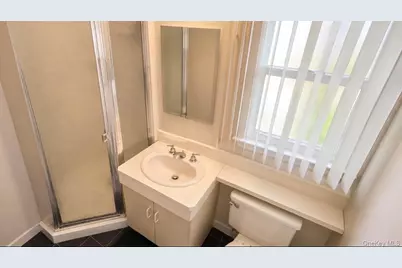 32 Taylor Drive, Farmingdale, NY 11735 - Photo 23