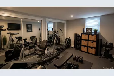 32 Taylor Drive, Farmingdale, NY 11735 - Photo 27