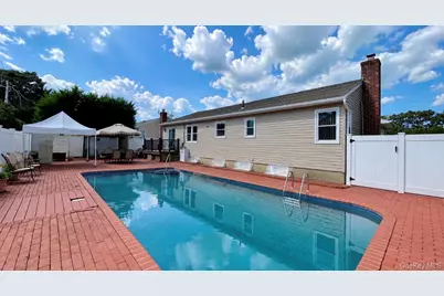 32 Taylor Drive, Farmingdale, NY 11735 - Photo 33