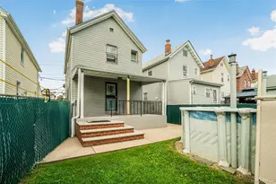 94-23 209th St, Queens Village, NY 11428 - Photo 21