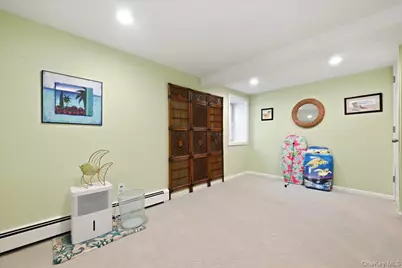 25 Rhode Island Avenue, Massapequa, NY 11758 - Photo 29