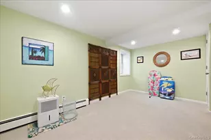 25 Rhode Island Ave, Massapequa, NY 11758 - Photo 29