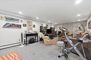 25 Rhode Island Ave, Massapequa, NY 11758 - Photo 27