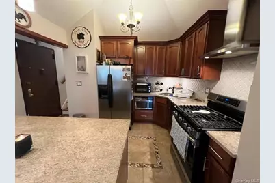 8719 57th Road #77, Elmhurst, NY 11373 - Photo 3