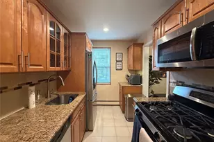 124 S Park Ave, Rockville Centre, NY 11570 - Photo 7