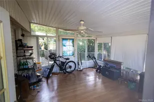 81 Notre Dame Ave, Hicksville, NY 11801 - Photo 27