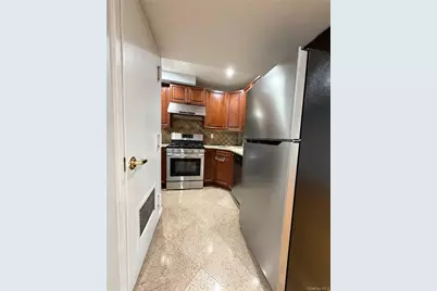 170-12 Highland Avenue #304, Jamaica, NY 11432 - Photo 7