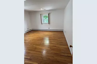 212 Orchard Street, Westbury, NY 11590 - Photo 5