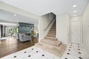 6 The Maples, Roslyn, NY 11576 - Photo 17