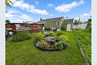 80 Carroll Street, Brentwood, NY 11717 - Photo 11