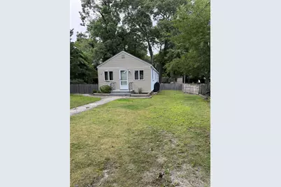 29 Maplewood Avenue, Selden, NY 11784 - Photo 5