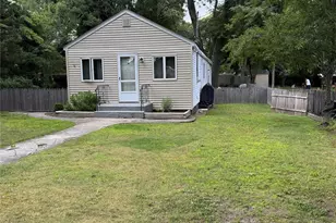 29 Maplewood Ave, Selden, NY 11784 - Photo 5