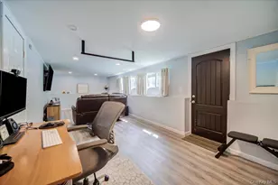 26 Delaware Rd, Newburgh, NY 12550 - Photo 27