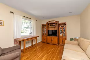 132 Norman Dr, East Meadow, NY 11554 - Photo 5