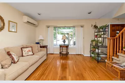 132 Norman Drive, East Meadow, NY 11554 - Photo 3