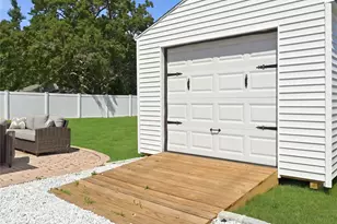 1363 Manatuck Blvd, Bay Shore, NY 11706 - Photo 21