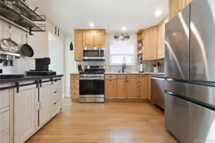 1363 Manatuck Blvd, Bay Shore, NY 11706 - Photo 9