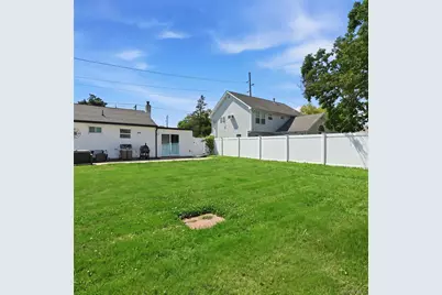 1363 Manatuck Boulevard, Bay Shore, NY 11706 - Photo 25