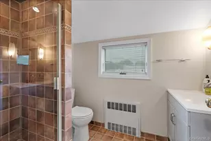 1321 Surrey Ln, Rockville Centre, NY 11570 - Photo 15