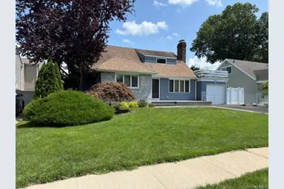 1321 Surrey Lane, Rockville Centre, NY 11570 - Photo 1