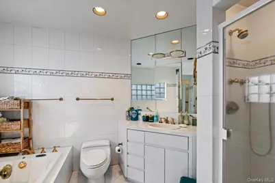 1321 Surrey Lane, Rockville Centre, NY 11570 - Photo 11
