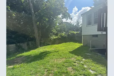 425 Landing Avenue, Smithtown, NY 11787 - Photo 19