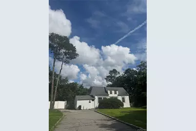 425 Landing Avenue, Smithtown, NY 11787 - Photo 21