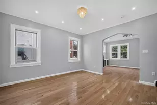 9445 243rd St, Floral Park, NY 11001 - Photo 5