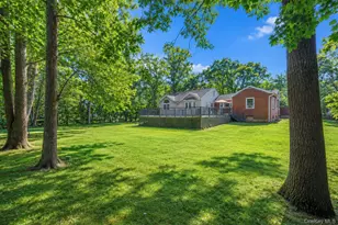 117 Hallock Rd, Lake Grove, NY 11755 - Photo 41