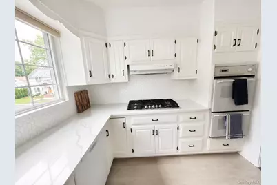 29 Chestnut Avenue #2, Pelham, NY 10803 - Photo 3