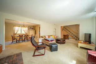 9 Michael Ct, Centereach, NY 11720 - Photo 5