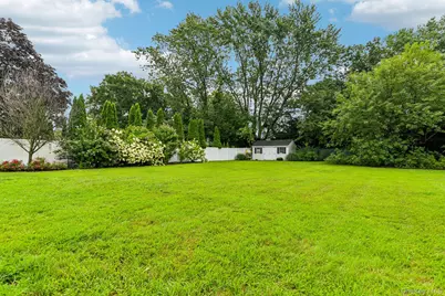 38 Nathan Drive, Bohemia, NY 11716 - Photo 21