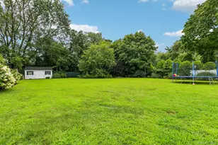 38 Nathan Dr, Bohemia, NY 11716 - Photo 25