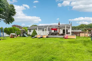 38 Nathan Dr, Bohemia, NY 11716 - Photo 23