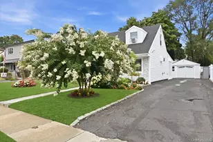 913 Merillon Ave, Westbury, NY 11590 - Photo 3