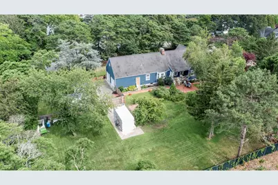 9 Aberdeen Lane, Southampton, NY 11968 - Photo 19