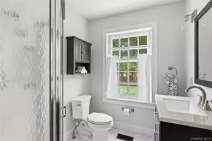 9 Aberdeen Ln, Southampton, NY 11968 - Photo 9