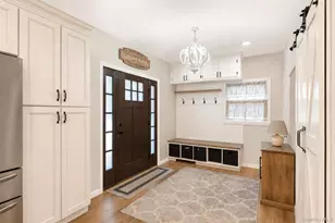 41 Miller Pl, Levittown, NY 11756 - Photo 7