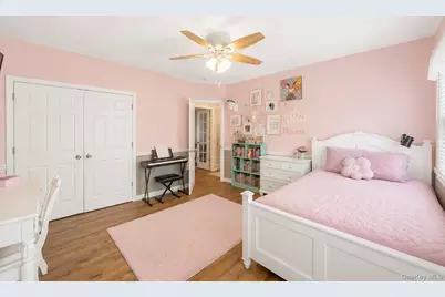 41 Miller Place, Levittown, NY 11756 - Photo 19